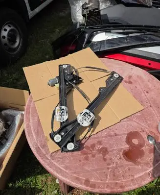 Ford S-MAX Front door window regulator with motor EM2BR23201AF