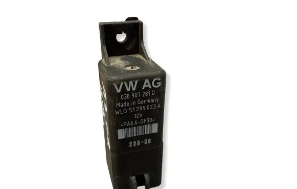 Audi A3 S3 8P Glow plug pre-heat relay 038907281D 51299023A
