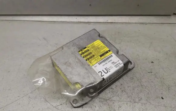 Toyota Avensis T250 Airbag control unit/module 8917005190