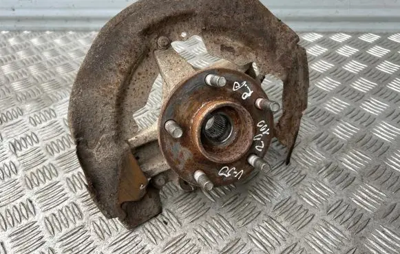 Front wheel hub spindle knuckle