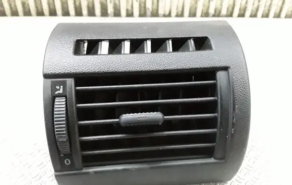 Volkswagen Fox Dashboard side air vent grill/cover trim 5Z0819704