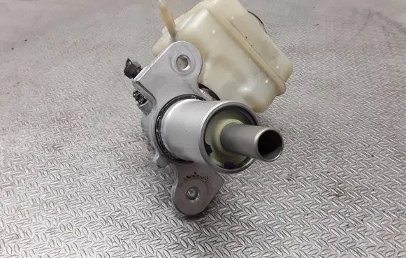 BMW 5 E60 E61 Master brake cylinder 