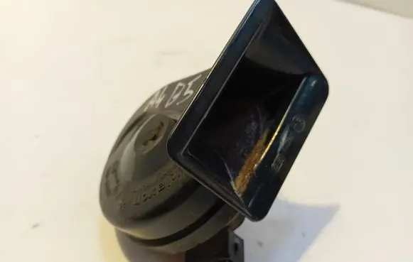 Audi A4 S4 B5 8D Horn signal 0092018