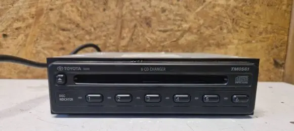 Toyota Avensis T250 CD/DVD changer 0860100932 1501485 CXCS0820FB