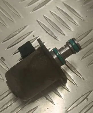 Mercedes-Benz E C207 W207 Hydraulic servotronic pressure valve 613664 8630