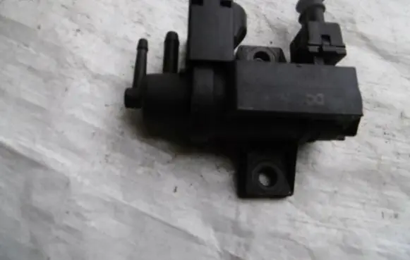 Renault Kadjar Turbo solenoid valve 149564959R
