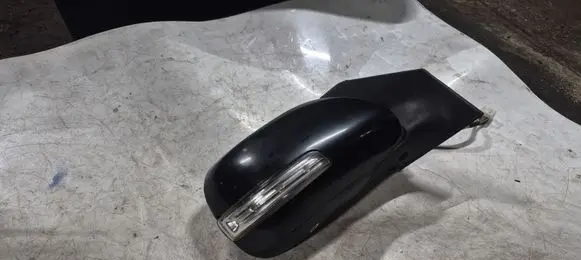 Toyota Avensis T270 Front door electric wing mirror 020058