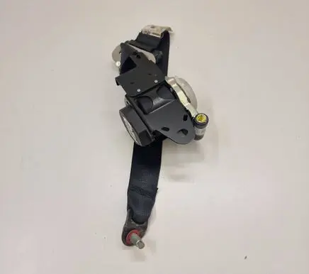 Nissan Leaf II (ZE1) Rear seatbelt 638265401H
