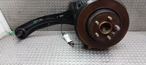 Rear wheel hub spindle/knuckle