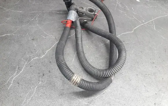 Mini One - Cooper Clubman R55 Positive cable (battery) 7571144