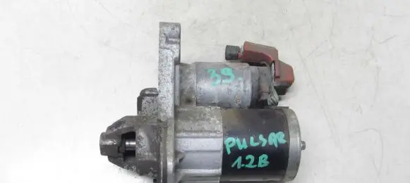 Nissan Pulsar Starter motor 233006867R