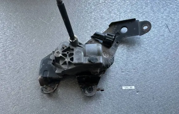 Nissan Patrol Y61 Headlight wiper motor 28666VB200