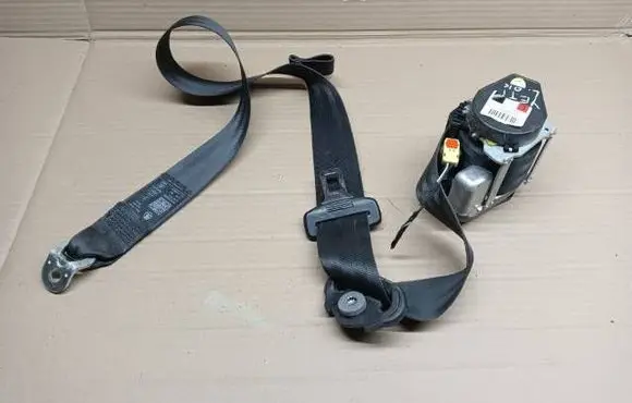 Skoda Yeti (5L) Front seatbelt 5L2857701C 618549600 1000068