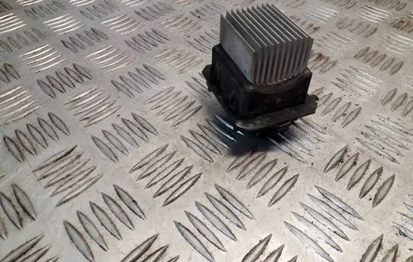 Renault Trafic III (X82) Heater blower motor/fan resistor T1031332X