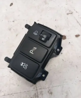 Honda CR-V ESP (stability program) switch M48809