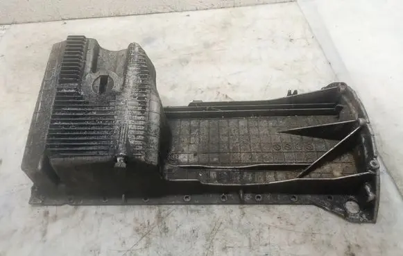 BMW 5 E39 Oil sump 22428099 11225