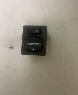 Toyota Yaris Wing mirror switch 769746