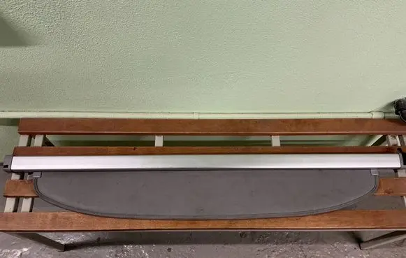 Toyota Prius (NHW20) Parcel shelf load cover 