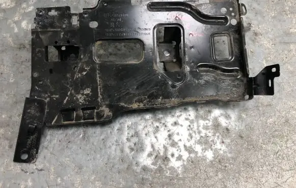 Battery box tray