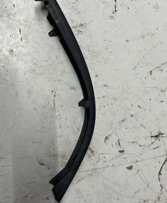 BMW 7 E65 E66 Rear/tail light trim molding 7155446