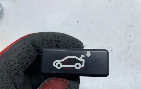 BMW X6 E71 Tailgate/boot open switch button 8375580