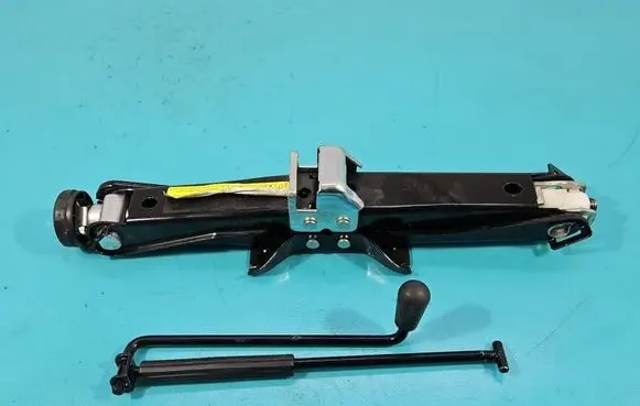 Audi A4 S4 B8 8K Lift Jack 8K0011031D IMPRK1585080