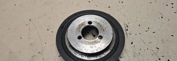 Peugeot 208 Crankshaft pulley E103118A