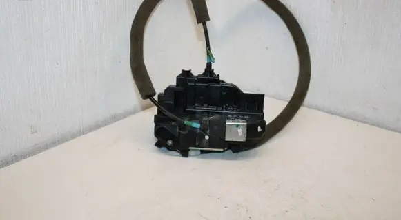 Nissan Note (E12) Rear door lock