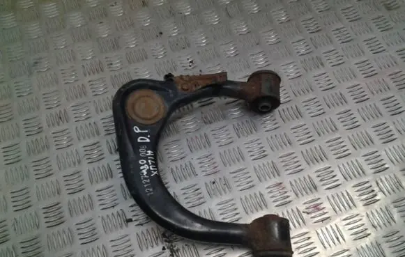 Toyota Hilux (AN10, AN20, AN30) Front upper control arm/wishbone 