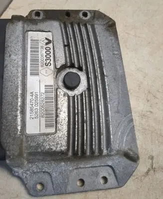 Renault Megane II Engine control unit/module 215854704A 8200387138 8200528372