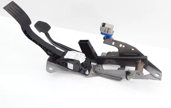 Ford C-MAX II Pedal assembly AV612467AF 6PV01036884