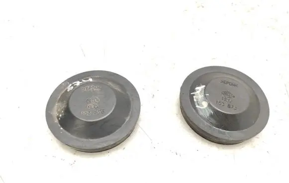 Nissan Almera Tino Headlight/headlamp dust cover 153873