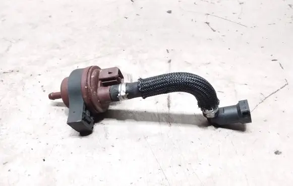 Citroen C3 Valve vacuum 2580008B