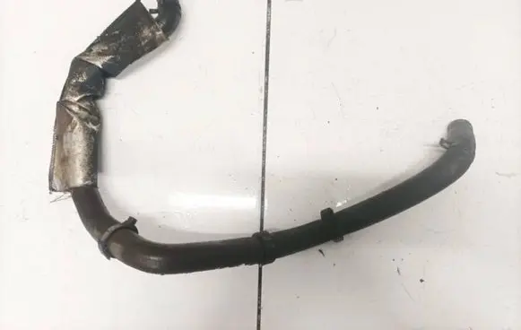 Toyota Avensis T270 Engine coolant pipe/hose