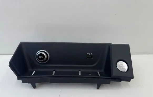 Audi S5 F5 USB socket connector 8W2864131B