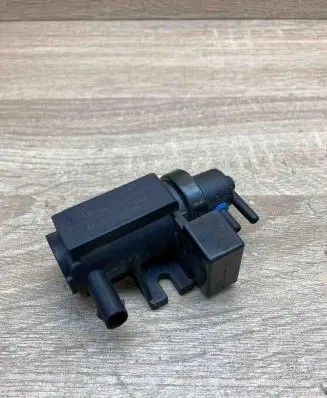 BMW 5 E60 E61 Turbo solenoid valve 19042817 830026