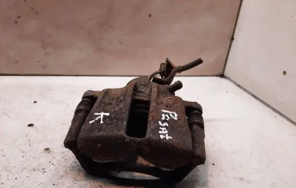 Volkswagen PASSAT B3 Front brake caliper