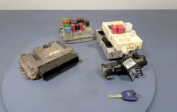 Fiat Stilo Engine control unit/module ECU 55204761