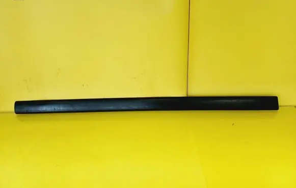 Suzuki Swift Cultus Front door trim (molding) 7754075C00