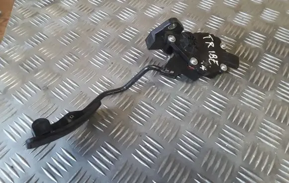 Subaru B9 Tribeca Accelerator throttle pedal 36010XA010
