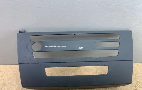 BMW 3 E90 E91 Radio/GPS head unit trim 6958409 65836958409