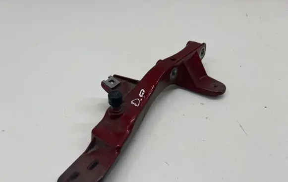 Mercedes-Benz EQE v295 Fender mounting bracket A2956205201