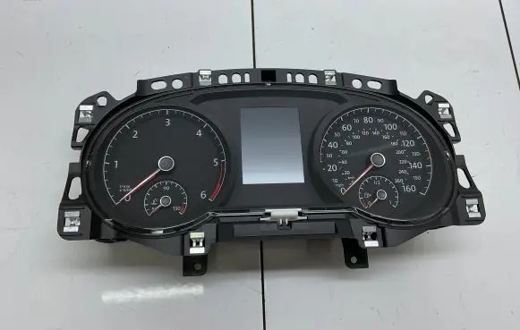 Volkswagen Golf VII Speedometer (instrument cluster) 5G1920941