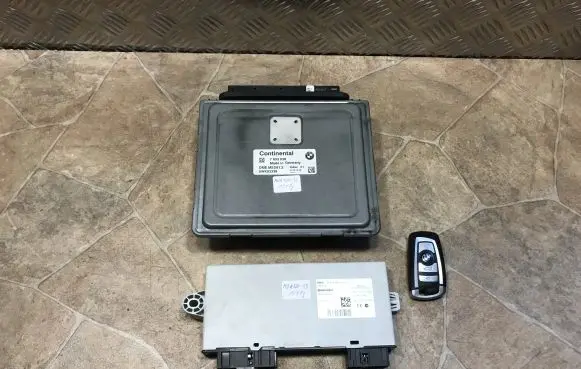 Engine ECU kit and lock set