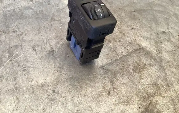 Toyota Avensis Verso Headlight level height control switch