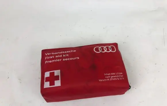 Audi A6 S6 C7 4G First aid kit 