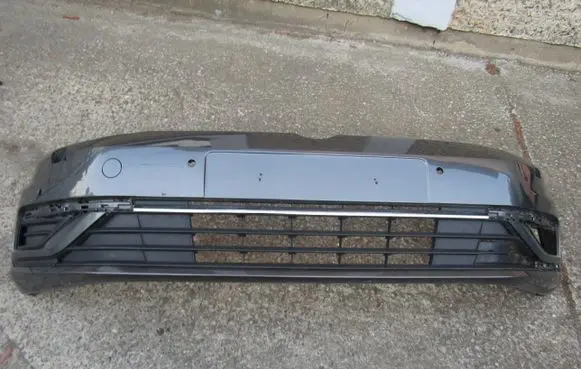 Volkswagen Golf VII Front bumper 5G0807221FL