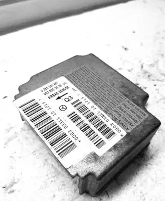 Mercedes-Benz Vaneo W414 Airbag control unit/module 0285001467