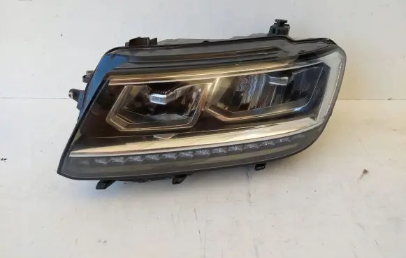 Volkswagen Tiguan Headlight/headlamp 5NB941035