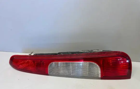 Ford Focus C-MAX Rear/tail lights 3M5113A602AA